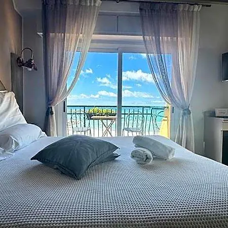 Zia Piera Hotel 3*